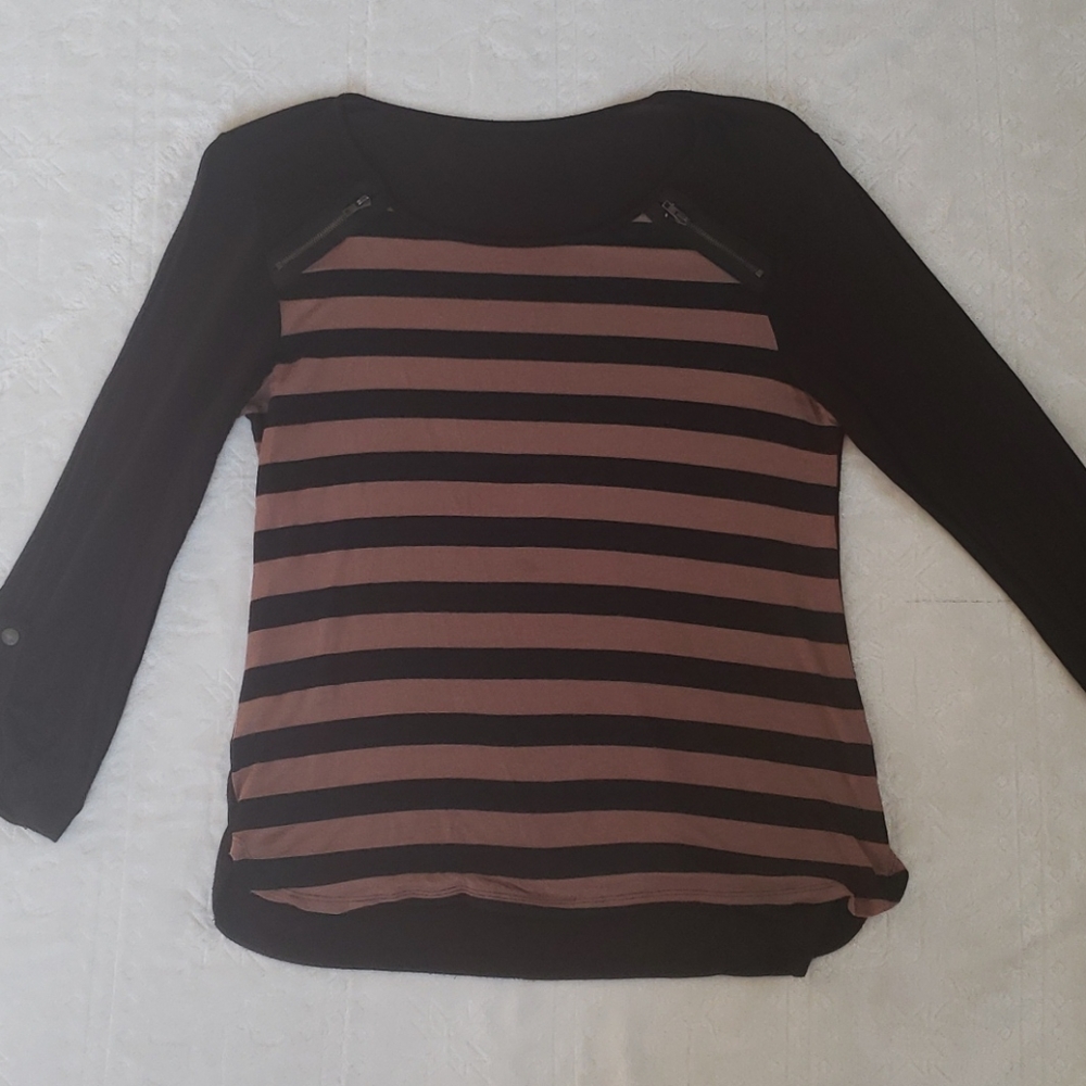Brown and Black Small Long Sleeve Top